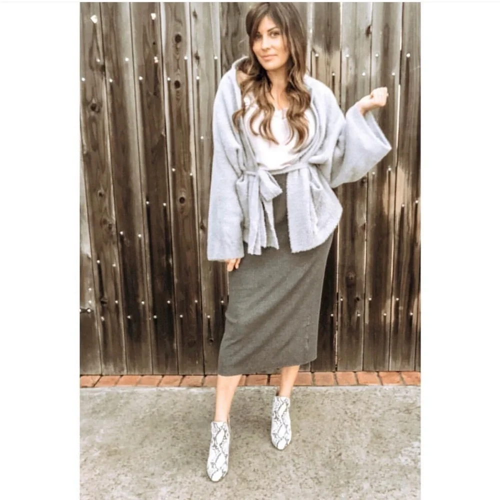 Wishlist Ribbed Knit Midi Pencil Skirt